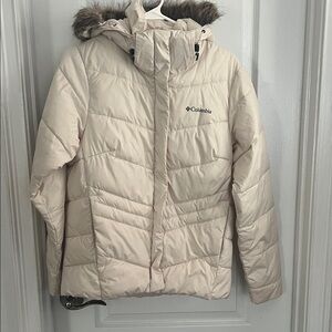 Columbia Off-White Quilted Jacket with Fur Hood